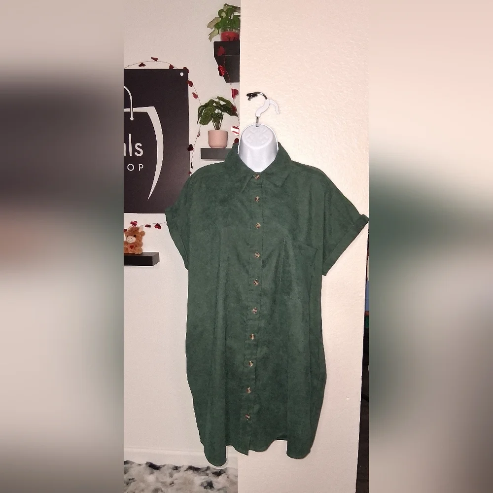 Green Button-Up Shirt - Picture 7 of 13